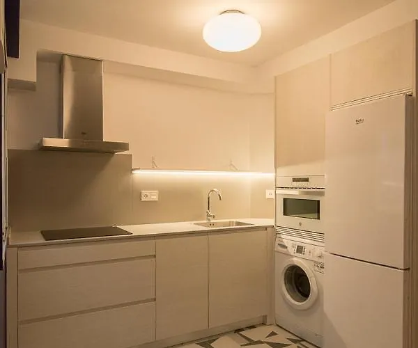 公寓 Nahima Parking Free *