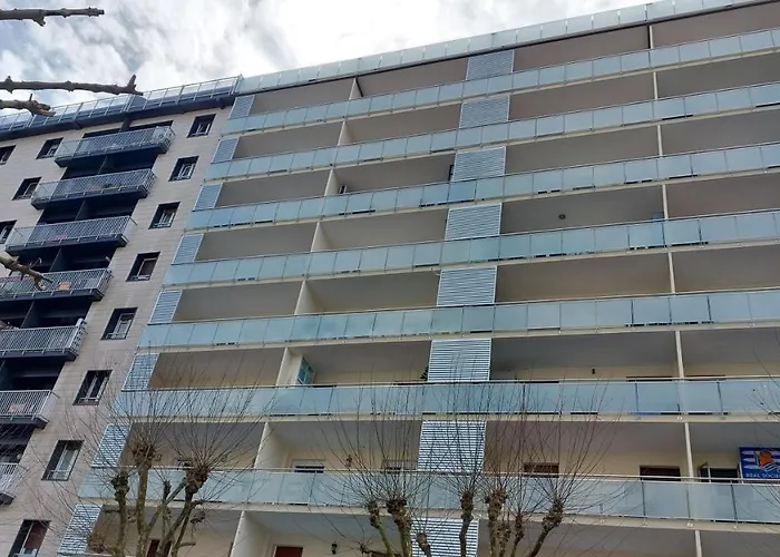 Nahima Parking Free San Sebastian